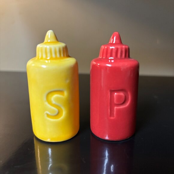 NEW Ceramic Ketchup/Mustard S&P Shakers - Picture 3 of 5
